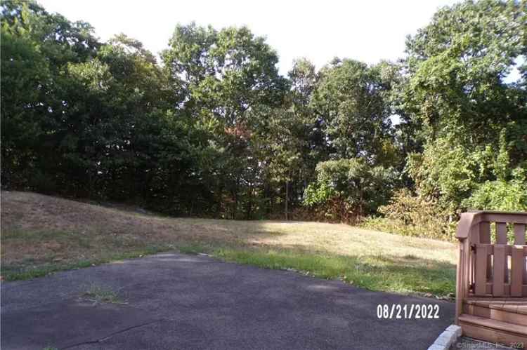 Land For Sale in Shelton, Connecticut