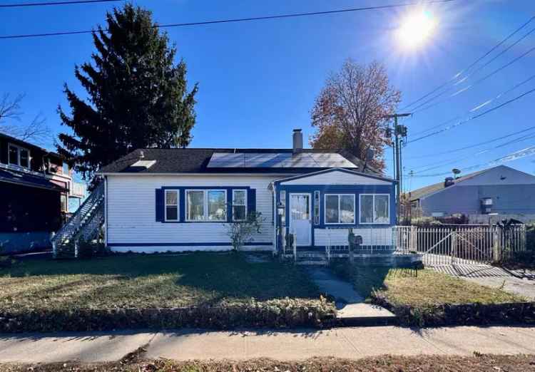 Single-family house For Sale in 19, Morris Causeway, New Haven, Connecticut