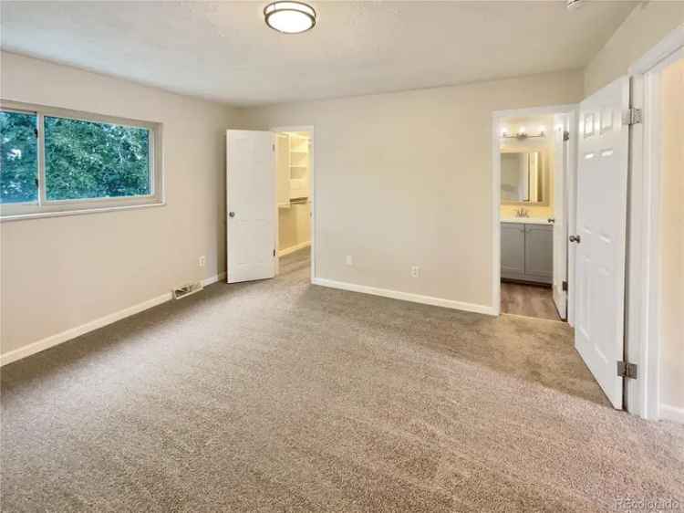 Condo For Sale in Denver, Colorado