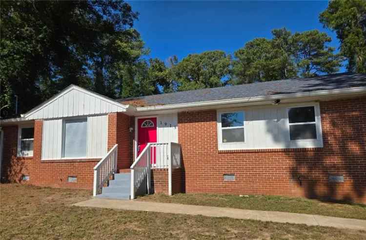 Single-family house For Sale in 1915, Campbellton Road Southwest, Atlanta, Georgia