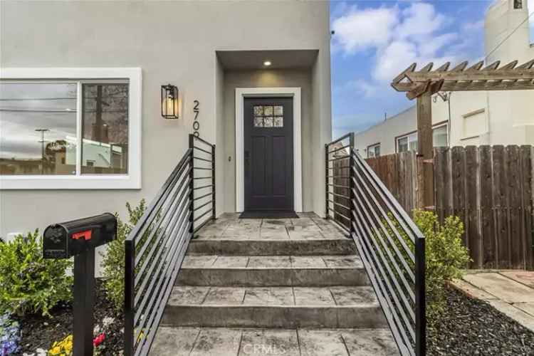 Single-family house For Sale in 2709, Ritchie Street, Oakland, California