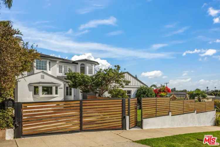 Single-family house For Sale in 13024, Morningside Way, Los Angeles, California