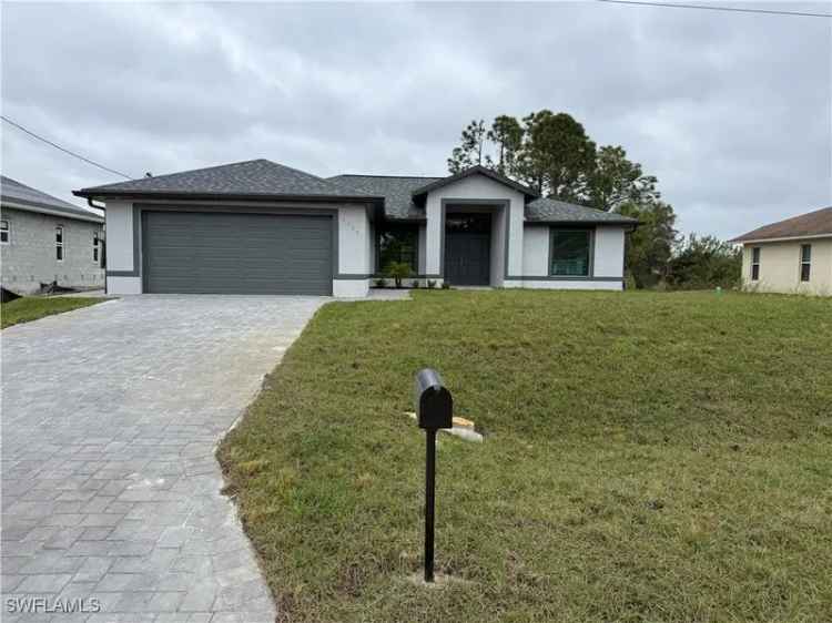 Single-family house For Sale in 4208, 34th Street Southwest, Florida