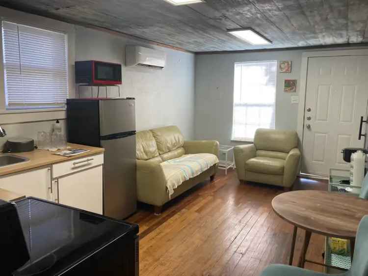 Furnished Home Near Blue Star Arts Complex