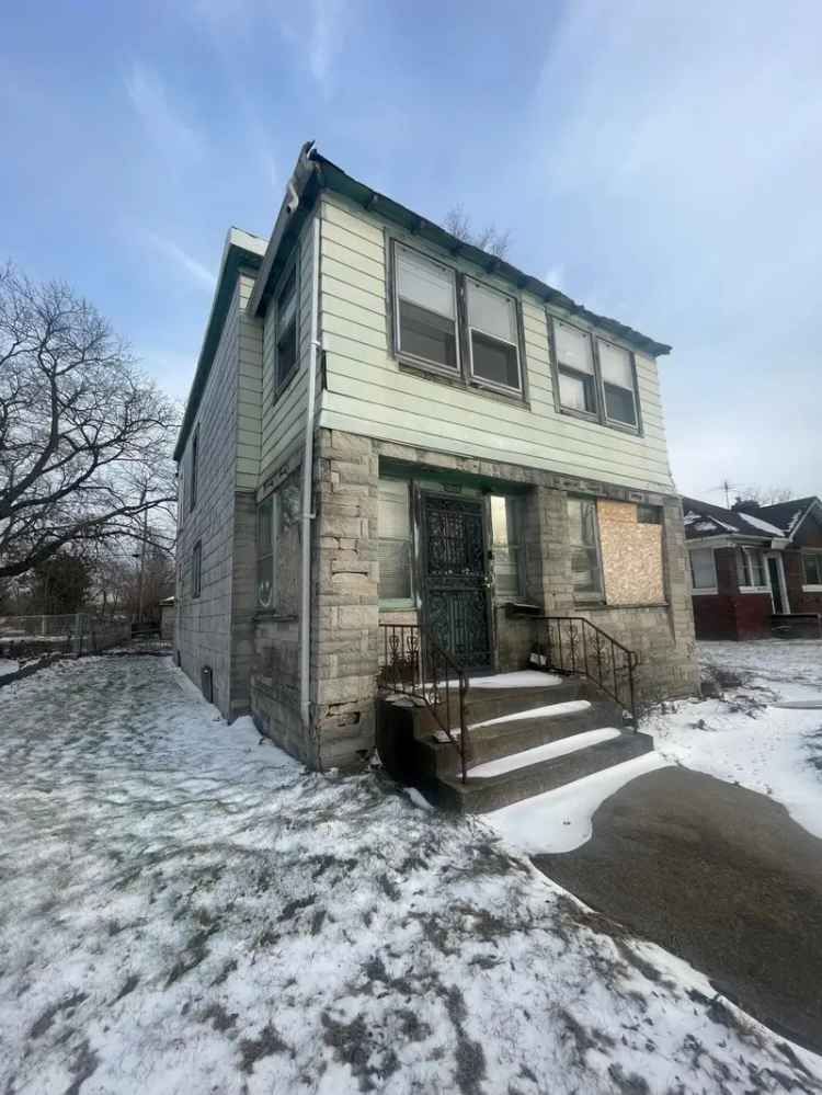 Multi-family house For Sale in 3915, Madison Street, Gary, Indiana