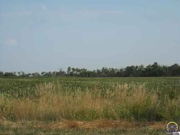 Land For Sale in Southeast Gary Ormsby Drive, Heartland Park, Kansas