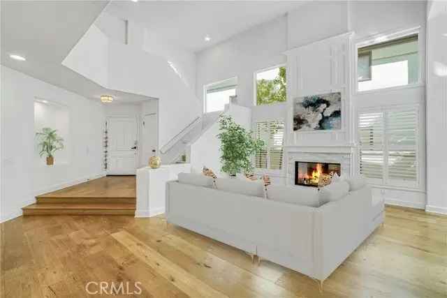 Single-family house For Sale in 4370, Park Monte Nord, Calabasas, California