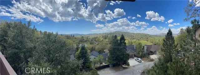 Single-family house For Sale in Lake Arrowhead, California