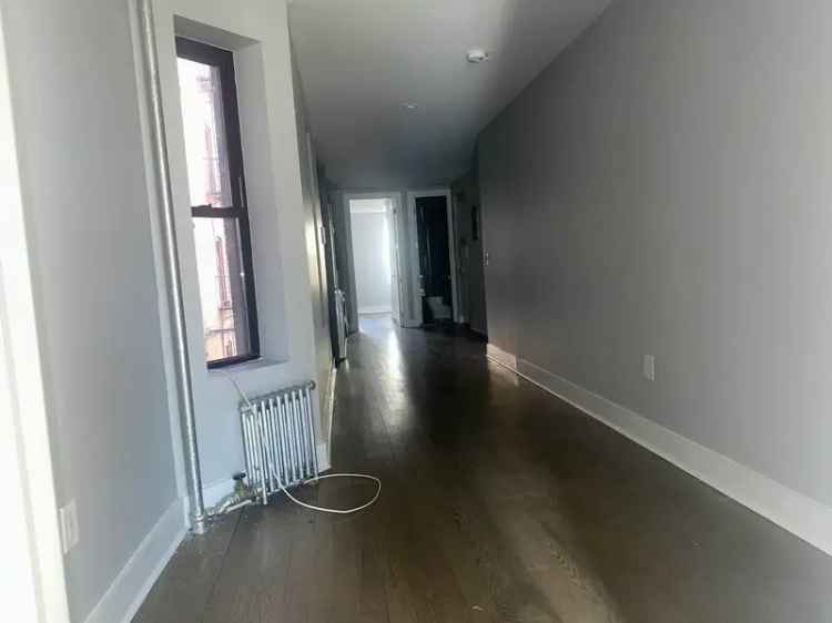 Renovated Apartment Near 6 Train Pet Friendly