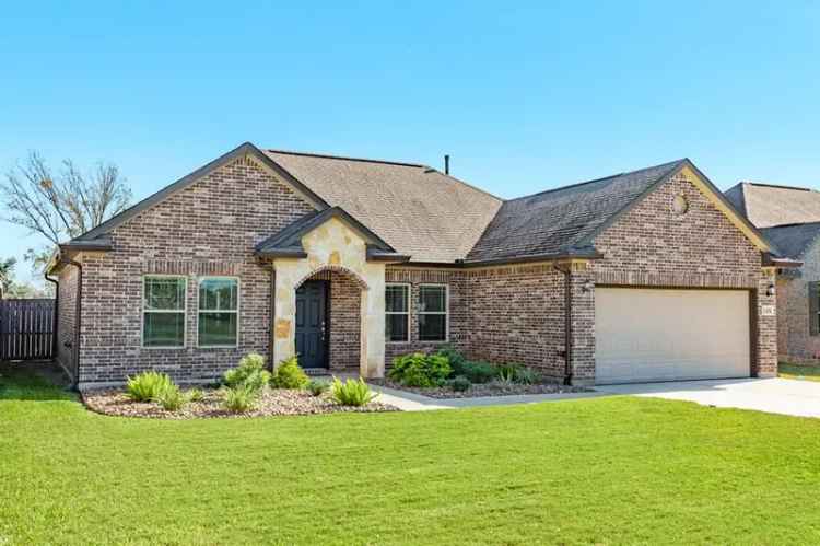 Single-family house For Sale in 1301, Gifford Road, Angleton, Texas