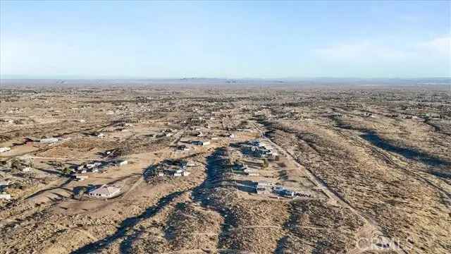 Land For Sale in 8023, Eaby Road, Phelan, California