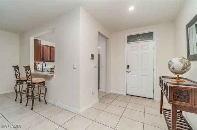 Single-family house For Sale in River Hall, Florida