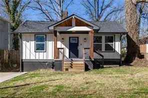 Single-family house For Sale in 883, Gaston Street Southwest, Atlanta, Georgia