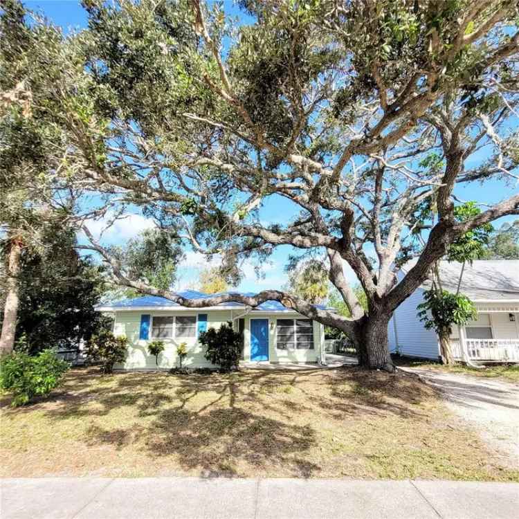 Single-family house For Sale in 2253, Arlington Street, Sarasota, Florida