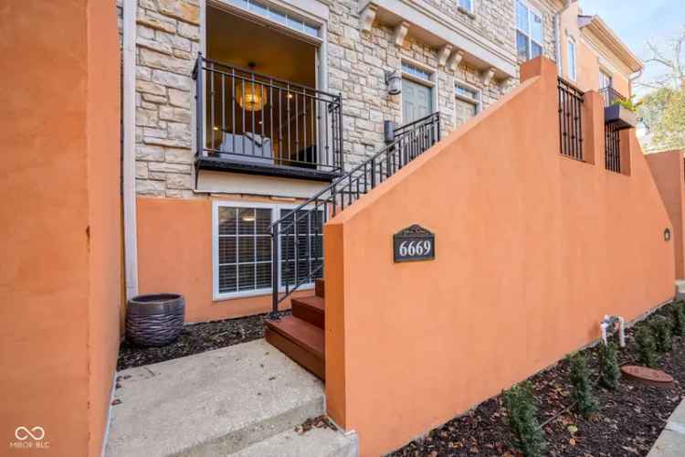 Condo For Sale in 6669, Junction Lane, Indianapolis, Indiana