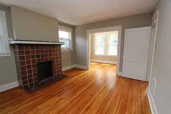 2 Bed 1 Bath Duplex Apartment for Rent June 1st