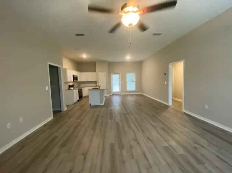 Home for Rent in Robertsdale Mid February Move in