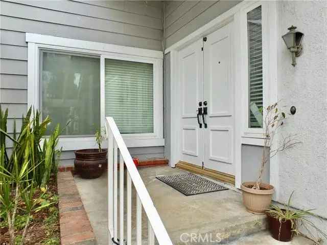 Single-family house For Sale in 4550, East Ardmore Street, Anaheim, California