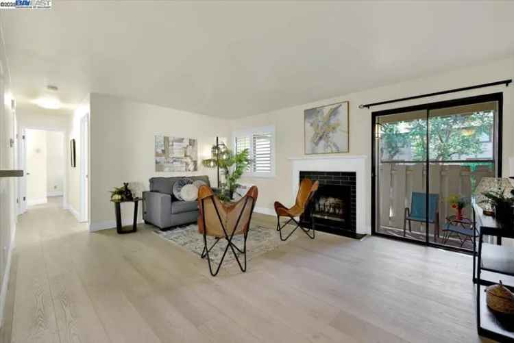 Condo For Sale in 1439, Alma Loop, San Jose, California