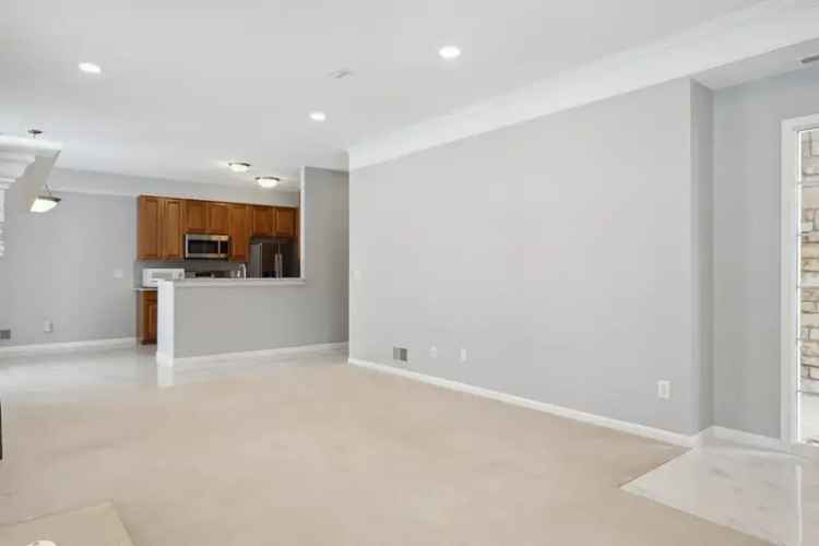 2 BR 2 Bath Ranch Condo for Rent - Updated Kitchen Granite Counters