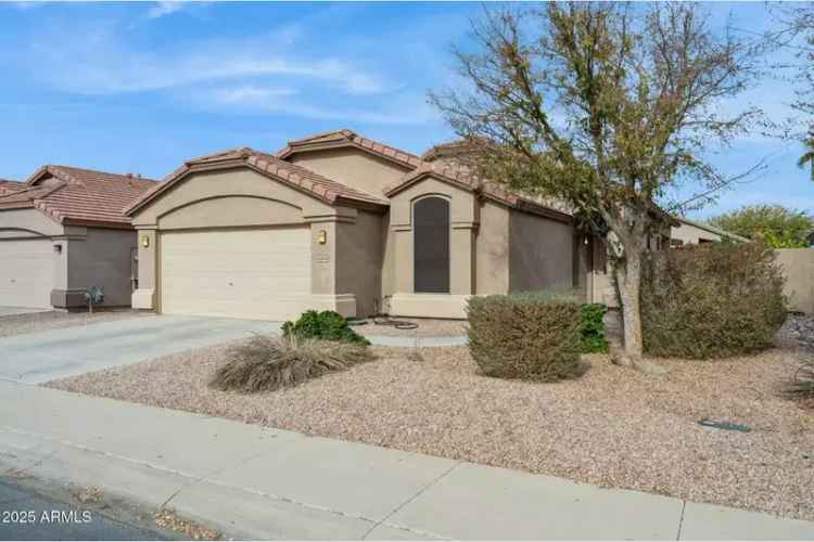 Single-family house For Sale in 42414, West Chambers Drive, Maricopa, Arizona