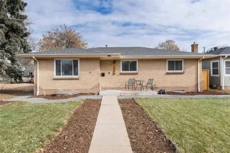 Single-family house For Sale in 1946, Rosemary Street, Denver, Colorado