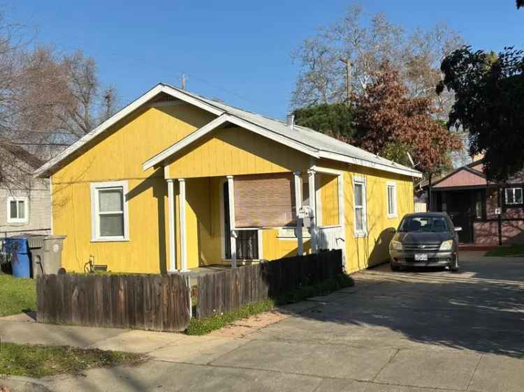 Multi-family house For Sale in 4025, 50th Street, Sacramento, California