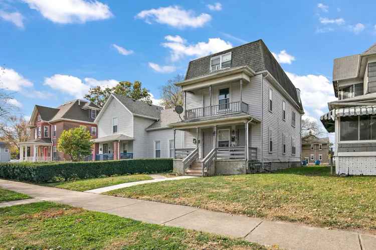 Multi-family house For Sale in 273, South 3rd Avenue, Kankakee, Illinois