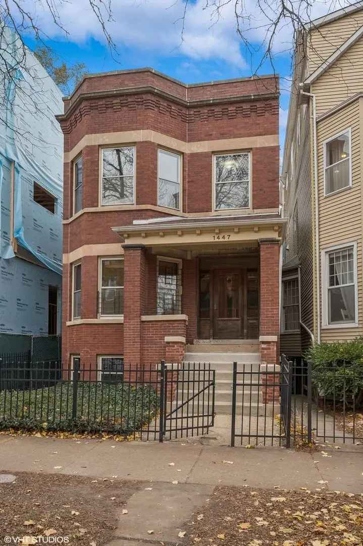 Multi-family house For Sale in 1447, West Roscoe Street, Chicago, Illinois