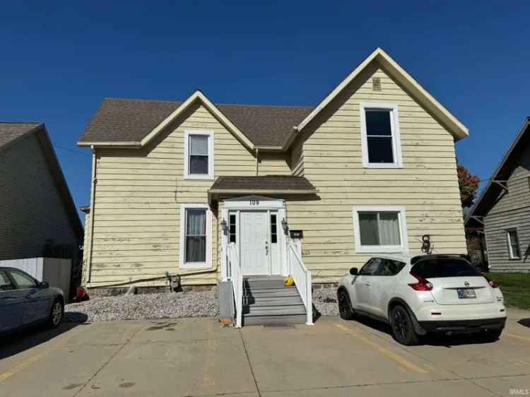 Multi-family house For Sale in 109, East Broad Street, Angola, Indiana