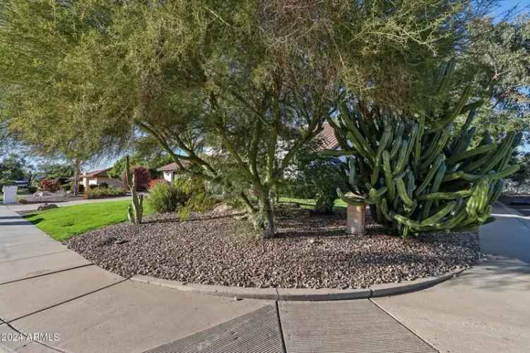 Single-family house For Sale in 4826, East Blanche Drive, Scottsdale, Arizona