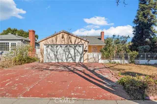 Single-family house For Sale in Culver City, California