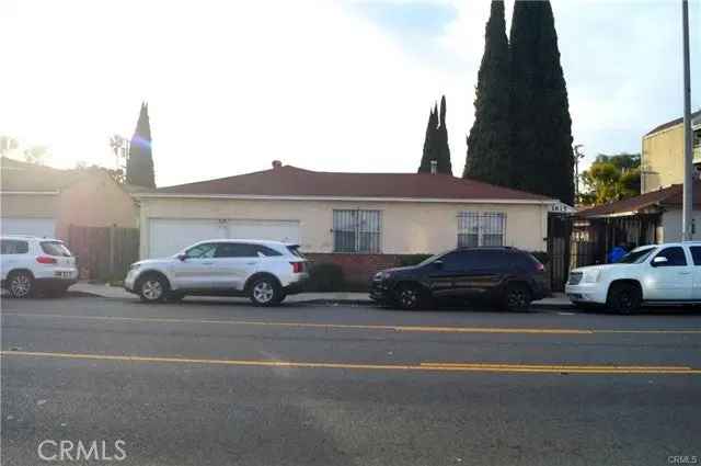 Multi-family house For Sale in Long Beach, California