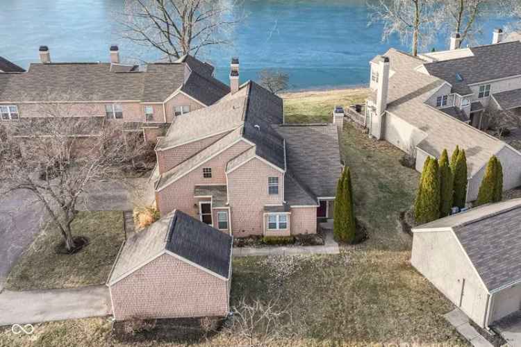 Condo For Sale in 7414, Harbour Isle, Indianapolis, Indiana