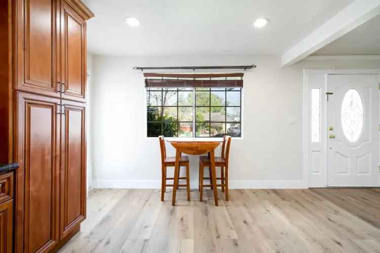 Charming 3-Bedroom Home in Winnetka CA Sleeps 8