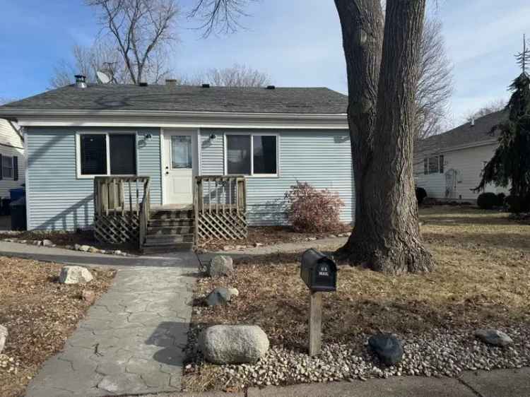 Single-family house For Sale in 1596, Linden Avenue, LaSalle, Illinois