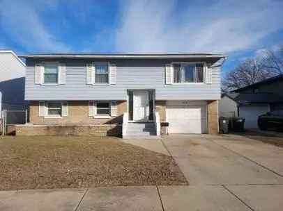 Single-family house For Sale in 4417, Arbutus Lane, East Chicago, Indiana