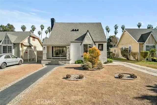 Single-family house For Sale in 4816, 7th Avenue, Los Angeles, California