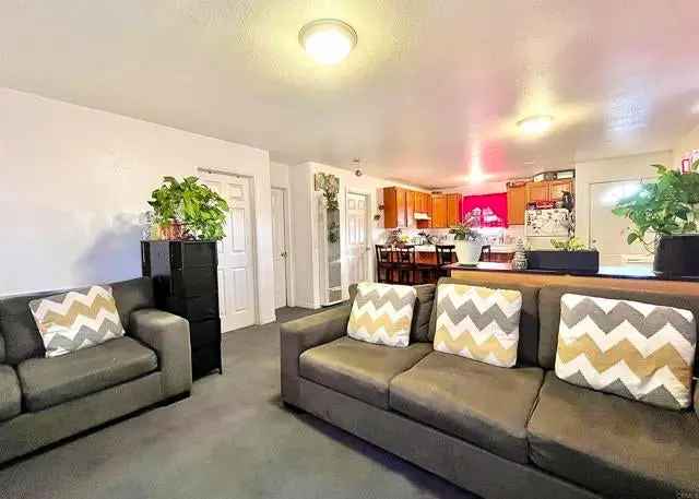 Single-family house For Sale in 2188, Ocean View Boulevard, San Diego, California