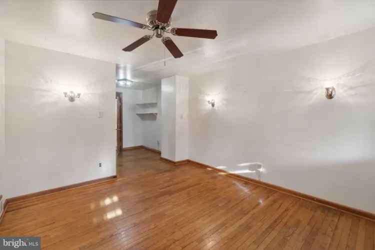 Single-family house For Sale in 5440, Bass Place Southeast, Washington, District of Columbia