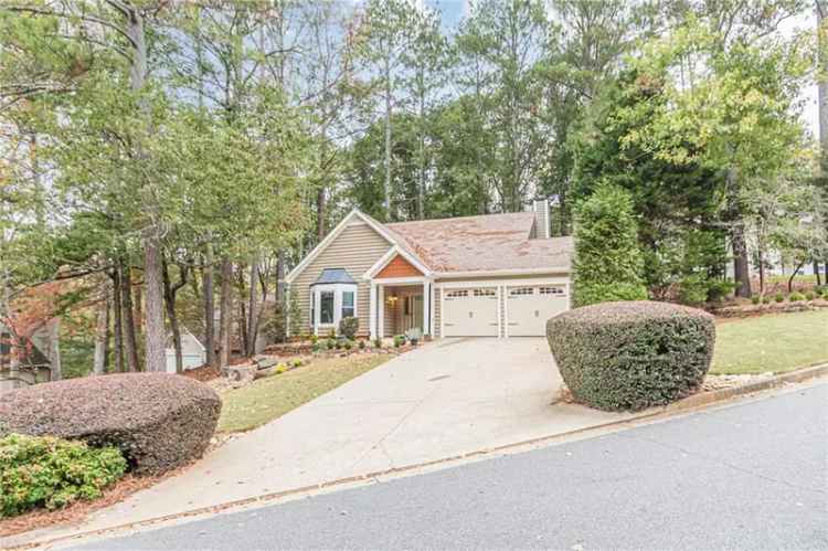 Single-family house For Sale in 3220, Summer View Drive, Johns Creek, Georgia