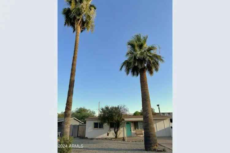 Single-family house For Sale in Tempe, Arizona