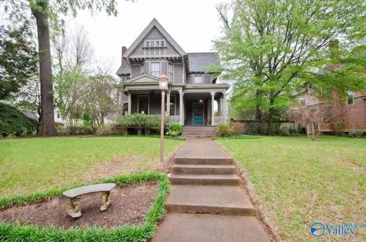 Single-family house For Sale in Decatur, Alabama