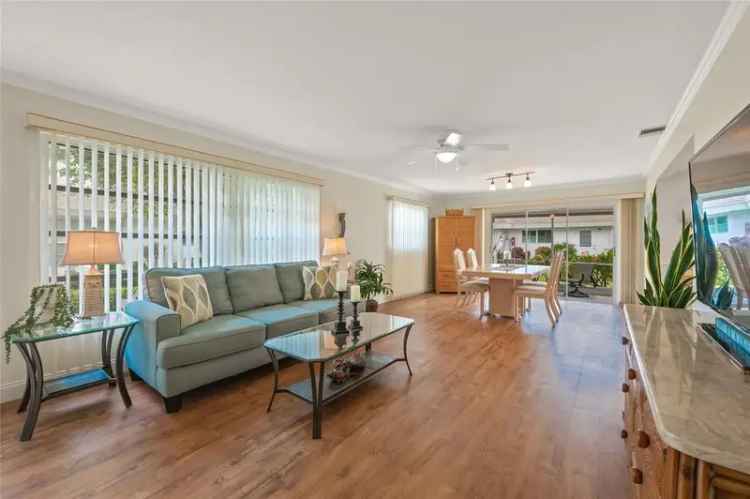 Condo For Sale in Longboat Key, Florida