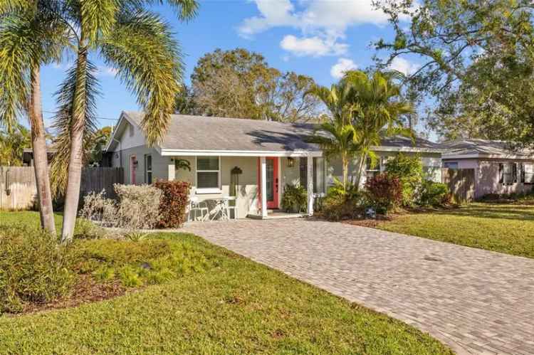 Single-family house For Sale in 4003, West Tyson Avenue, Tampa, Florida