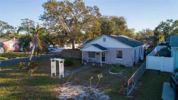 Single-family house For Sale in 4700, 18th Avenue North, Saint Petersburg, Florida