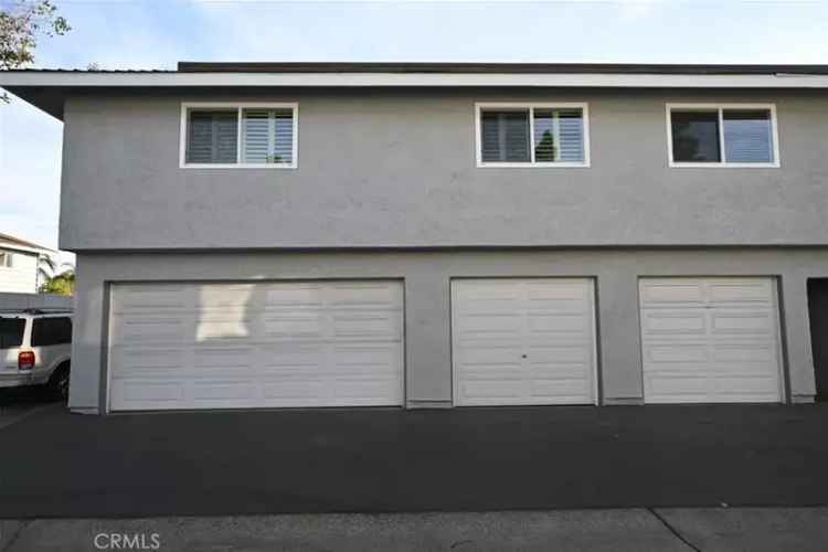 Condo For Sale in 19774, Bromley Lane, Huntington Beach, California