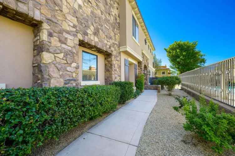 House For Sale in Palm Desert, California