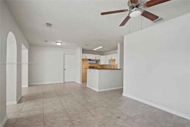 Single-family house For Sale in Fort Lauderdale, Florida