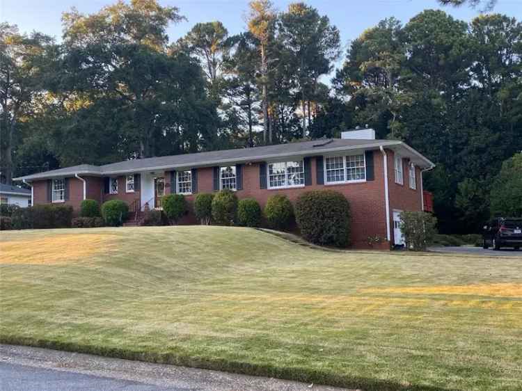 Single-family house For Sale in 363, Seminole Drive Northeast, Marietta, Georgia